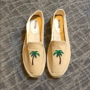 Soludos Palm Tree Smoking Slipper